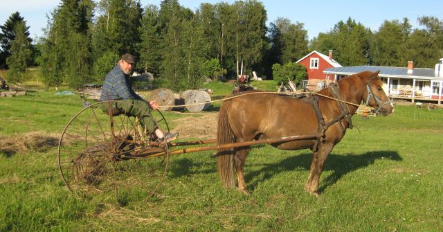 Haravakone vuosi: 46 peko pietarsaarenkonepaja